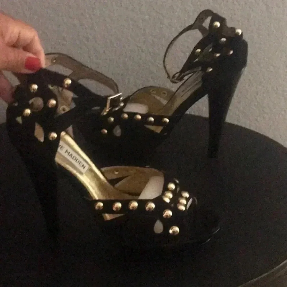 Steve Madden Suede Platform 6.5M